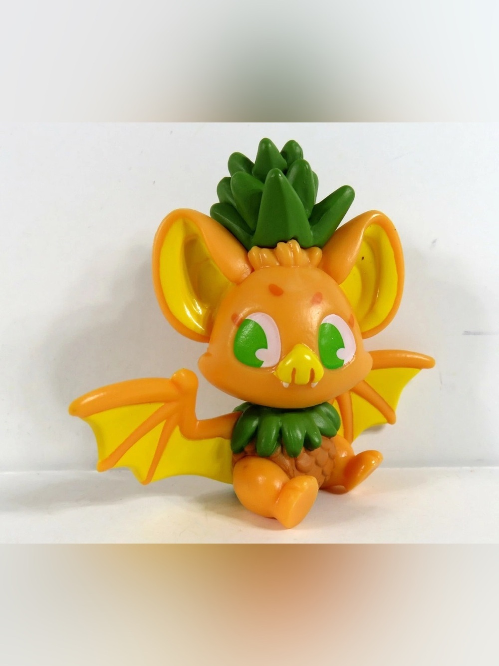 Funko Paka Paka Fruit Bats Series 1 Yellow Pinya Figure Bat vampire collectible